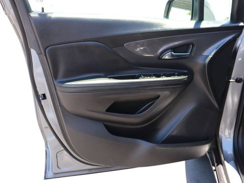 Used 2020 Buick Encore Preferred FWD image 9