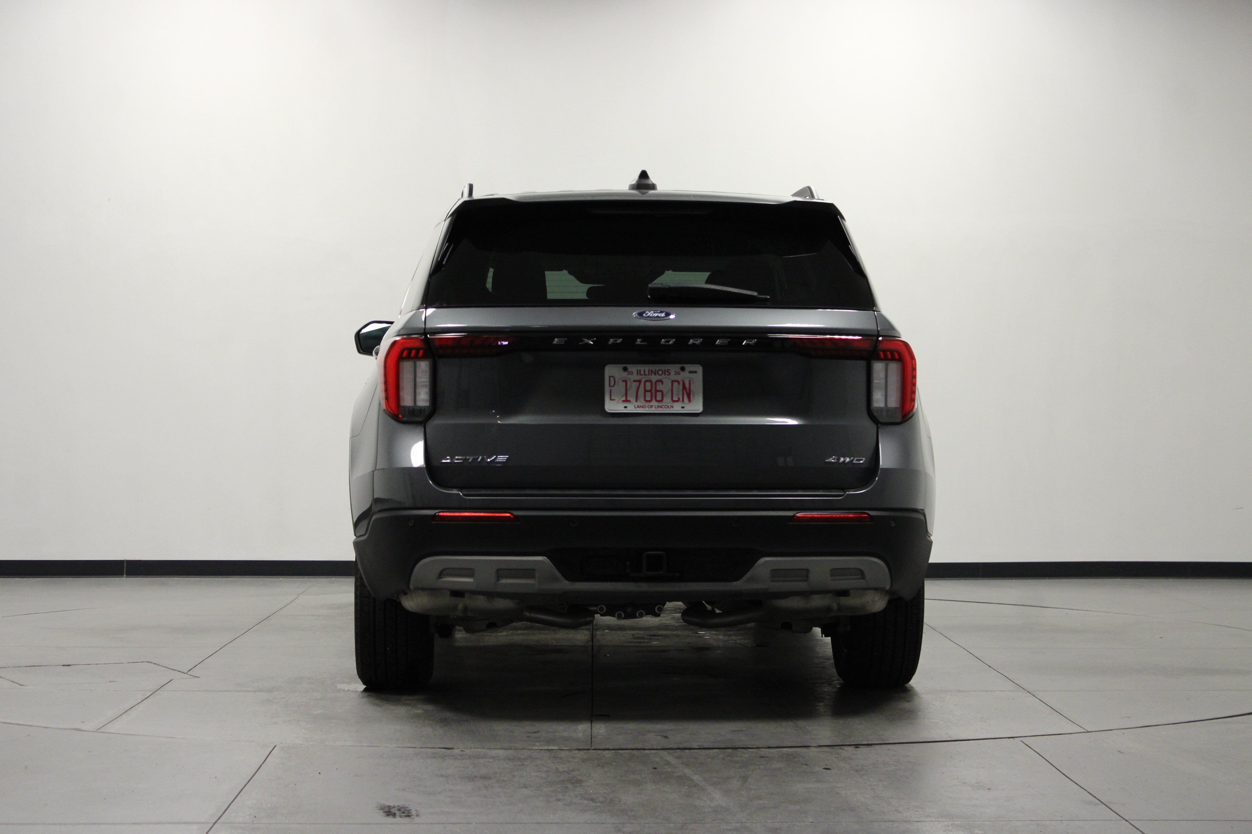 Used 2025 Ford Explorer Active w/ Active Comfort Package AWD/4WD image 5