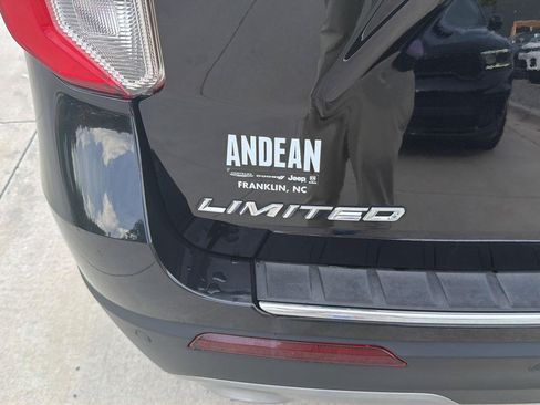 Used 2023 Ford Explorer Limited AWD/4WD image 6