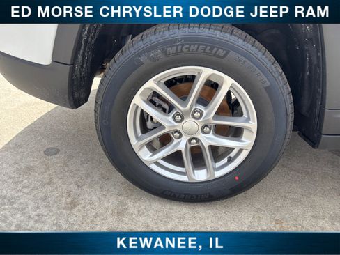 New 2026 Jeep Grand Cherokee Laredo X AWD/4WD image 17
