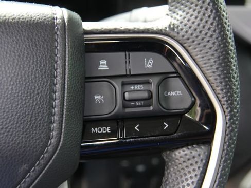 Used 2024 Toyota Tundra Limited AWD/4WD image 27