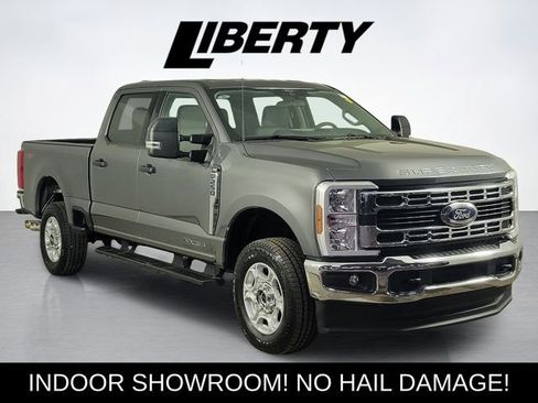 Used 2025 Ford F250 XLT AWD/4WD image 1