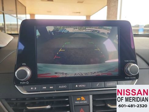 Used 2024 Nissan Altima 2.5 SR image 18