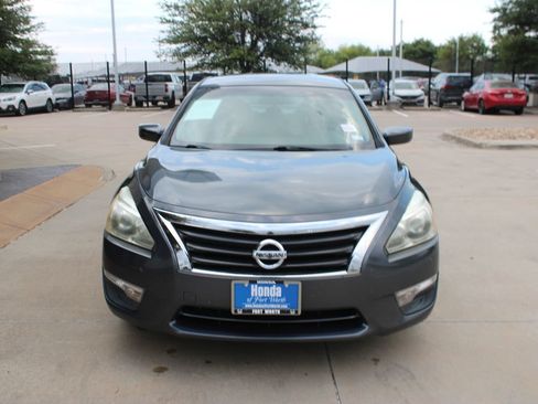 Used 2013 Nissan Altima 2.5 SV FWD image 9