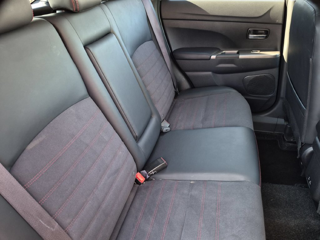 Used 2025 Mitsubishi Outlander Sport SE AWD/4WD image 29
