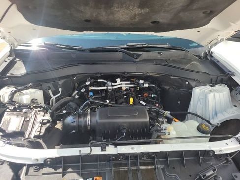 Used 2022 Ford Explorer XLT w/ Equipment Group 202A RWD image 26