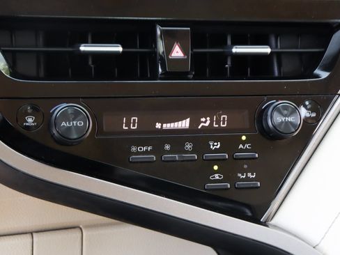 Used 2023 Toyota Camry XLE FWD image 30