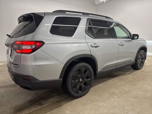 New 2026 Honda Pilot Black Edition image 5