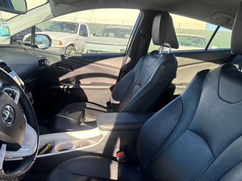 Used 2016 Toyota Prius Four Touring w/ Premium Convenience Package FWD image 19