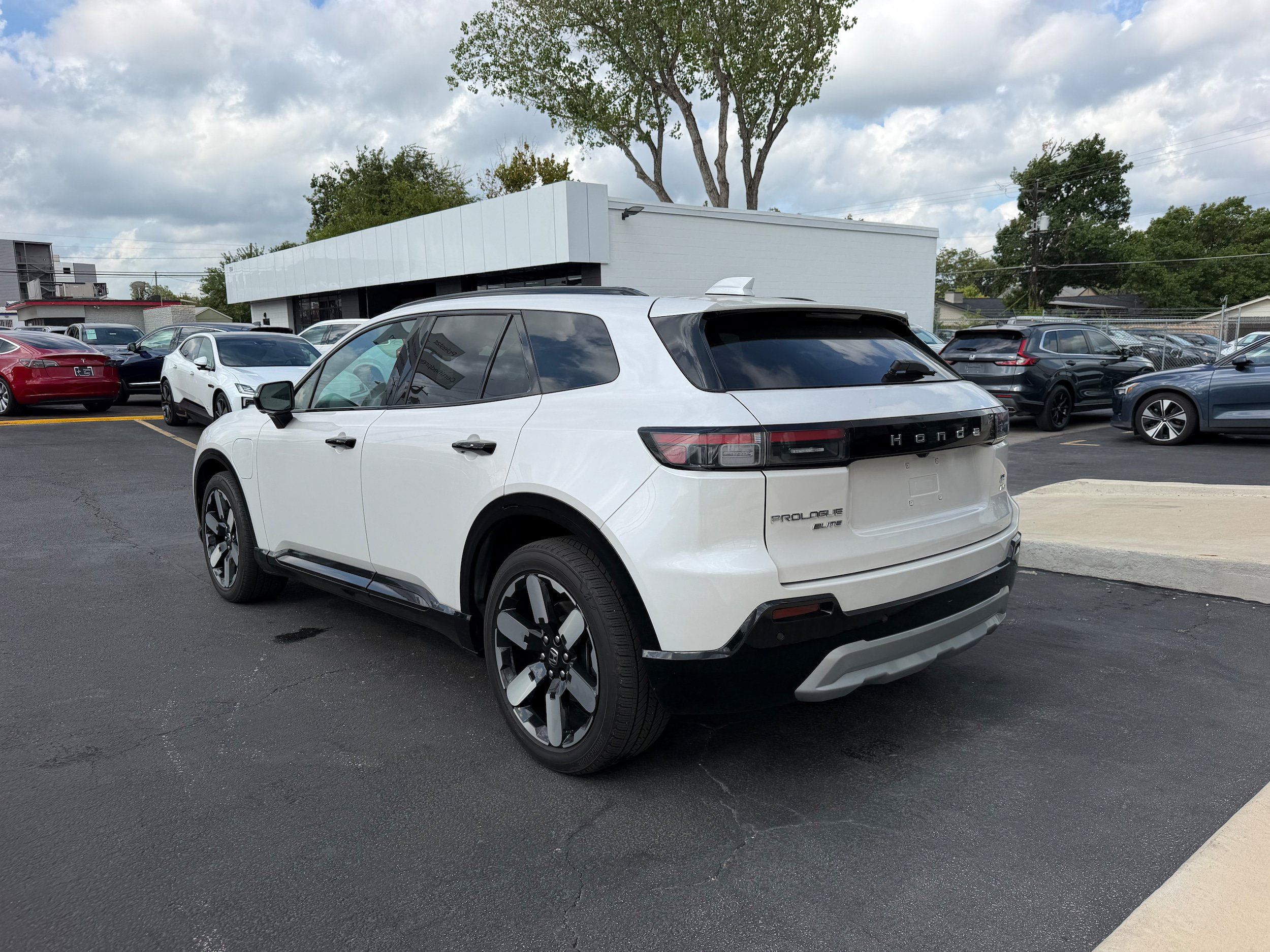 Used 2024 Honda Prologue Elite image 4