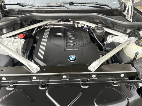 Used 2023 BMW X6 xDrive40i w/ Executive Package AWD/4WD image 18