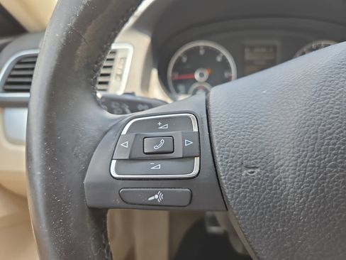 Used 2013 Volkswagen Passat TDI SE image 16