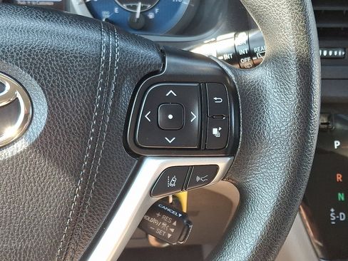 Used 2019 Toyota Sienna L image 22