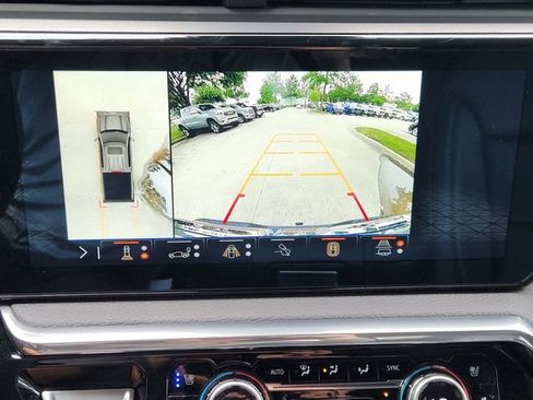 Used 2024 GMC Sierra 1500 Denali w/ Denali Reserve Package AWD/4WD image 19
