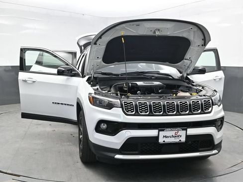 Used 2025 Jeep Compass Limited AWD/4WD image 35