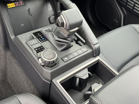 New 2026 Toyota 4Runner Limited AWD/4WD image 19