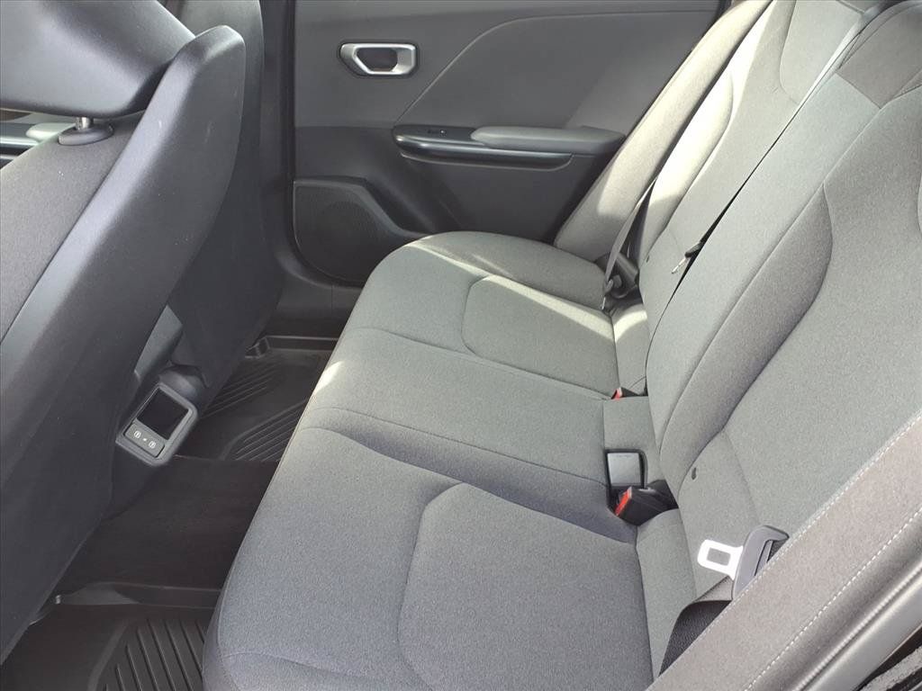 Used 2025 Kia K4 FWD image 13