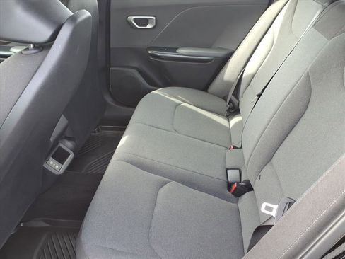Used 2025 Kia K4 FWD image 13