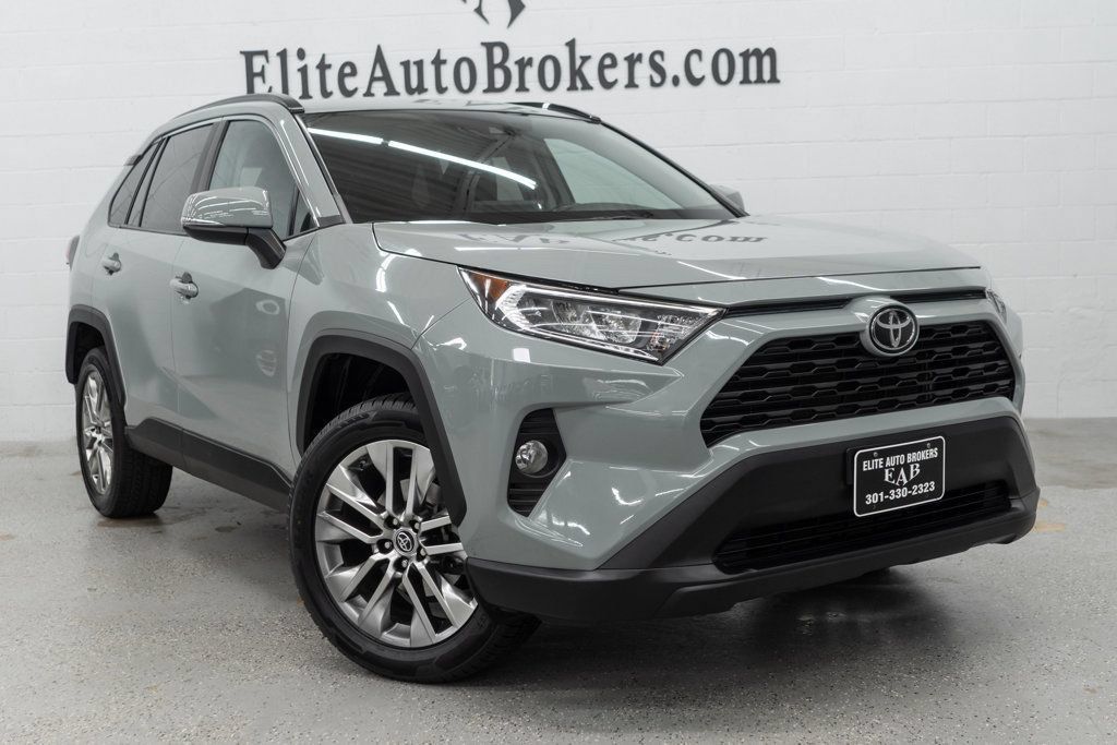 Used 2019 Toyota RAV4 XLE Premium AWD/4WD image 7