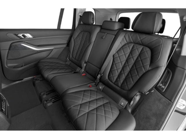 Used 2024 BMW X7 xDrive40i w/ M Sport Package AWD/4WD image 16