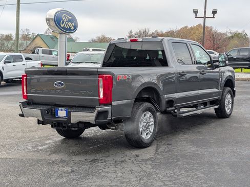 New 2026 Ford F250 XLT w/ FX4 Off-Road Package image 9