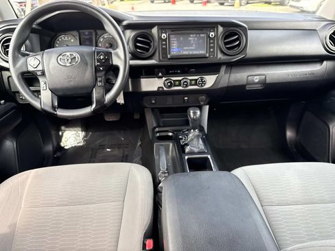 Used 2018 Toyota Tacoma SR RWD image 15