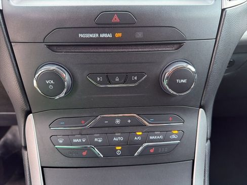 Used 2016 Ford Edge SEL w/ Equipment Group 201A image 25