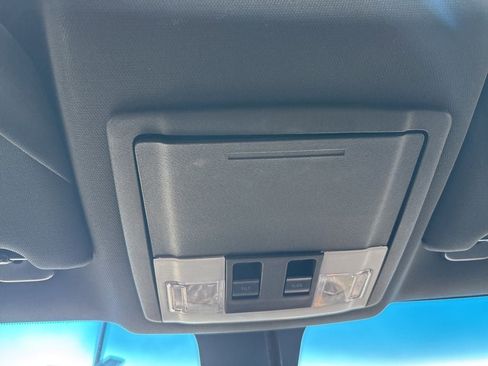 Used 2016 Ford Taurus Limited image 27