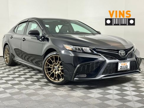 Used 2024 Toyota Camry SE AWD/4WD image 1