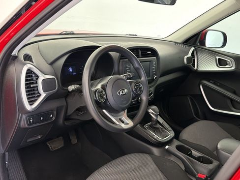 Used 2020 Kia Soul LX FWD image 4