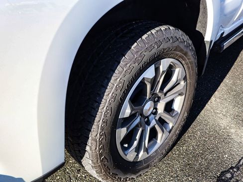 Used 2024 Chevrolet Silverado 1500 High Country w/ Technology Package image 40