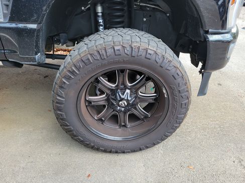 Used 2024 Ford F250 Limited w/ FX4 Off-Road Package AWD/4WD image 6