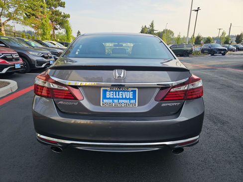 Used 2016 Honda Accord Sport image 6