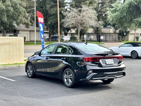 Used 2023 Kia Forte LXS image 5