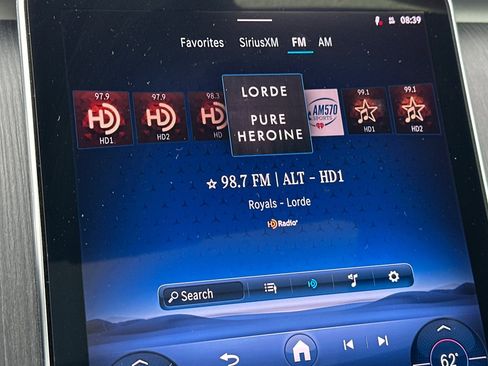 Certified 2025 Mercedes-Benz C 300 Sedan image 20