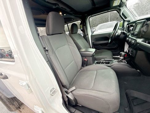 Used 2020 Jeep Gladiator Sport w/ Quick Order Package 24S image 31