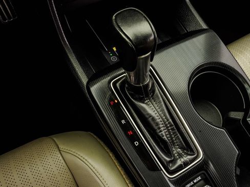 Used 2024 Honda Civic Sport Touring image 21