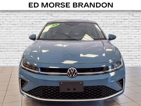 Used 2025 Volkswagen Jetta SE image 7