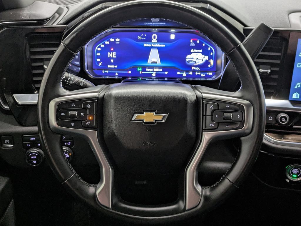 Used 2023 Chevrolet Silverado 1500 LT AWD/4WD image 37
