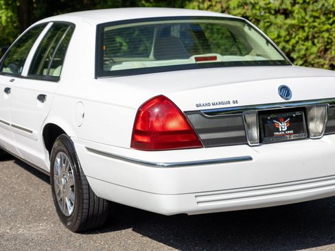 Used 2007 Mercury Grand Marquis GS RWD image 28