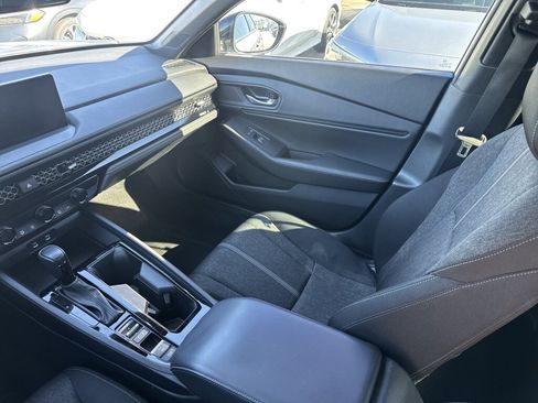 Used 2024 Honda Accord Sport image 9