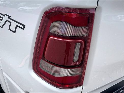 Used 2022 RAM 1500 Laramie AWD/4WD image 42