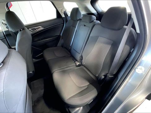 Used 2024 Kia Sportage LX image 15