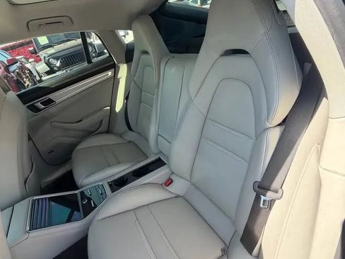 Used 2017 Porsche Panamera 4 AWD/4WD image 6