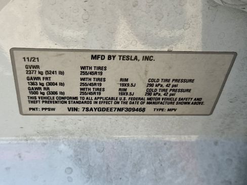 Used 2022 Tesla Model Y Long Range AWD/4WD image 26