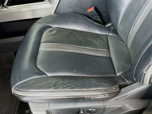 Used 2022 Ford F350 Platinum w/ FX4 Off-Road Package image 21