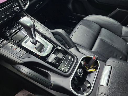 Used 2017 Porsche Cayenne AWD/4WD image 27