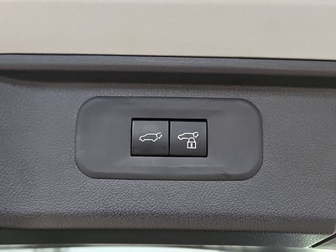 Used 2024 Toyota Grand Highlander Limited image 7