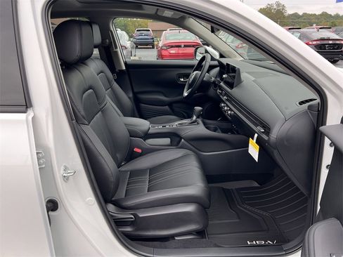 New 2026 Honda HR-V EX-L image 14