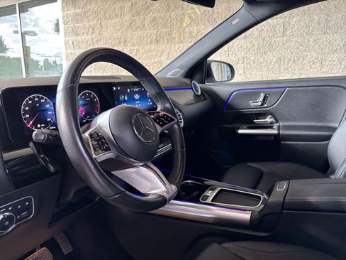 Used 2025 Mercedes-Benz GLA 250 image 35